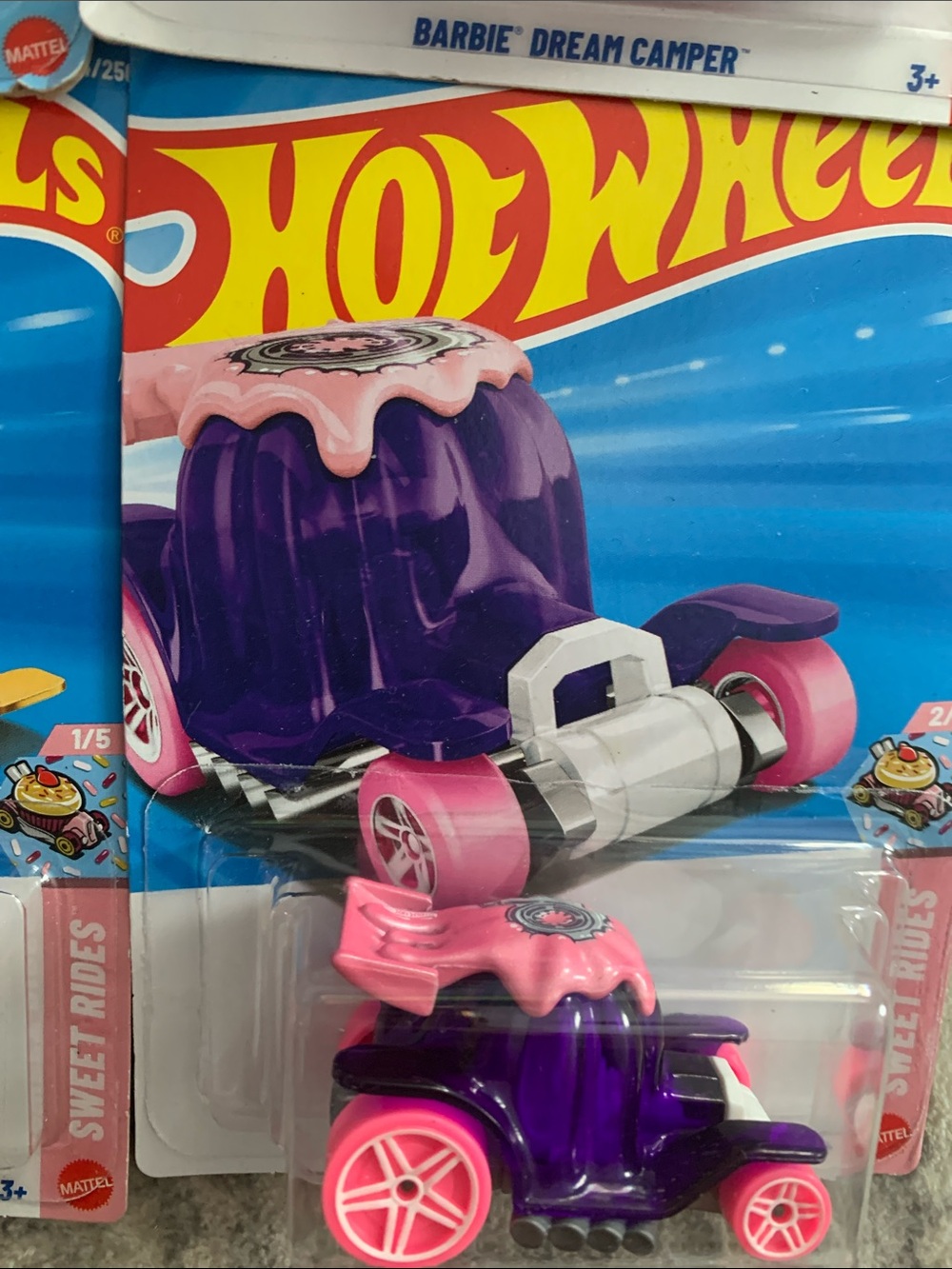 π - HOT WHEELS TOY CAR BUNDLE 5 CARS π - Picture 4 of 7